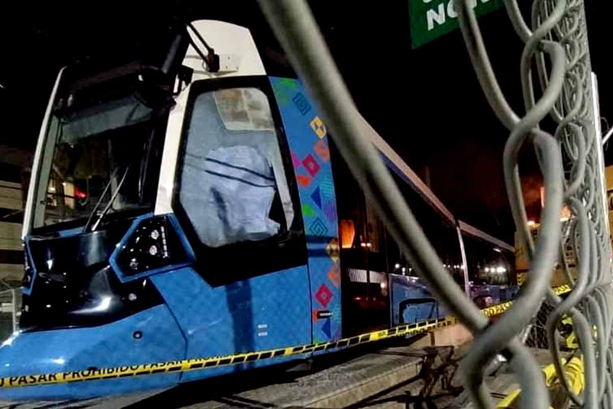 Tren Metropolitano sufre accidente en la estación Aeropuerto