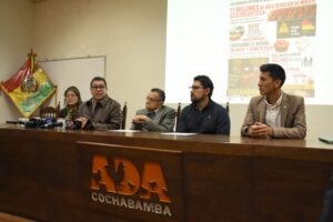 CRISIS AVÍCOLA EN COCHABAMBA: BLOQUEOS PONEN EN RIESGO EL ABASTECIMIENTO DE POLLO Y HUEVO